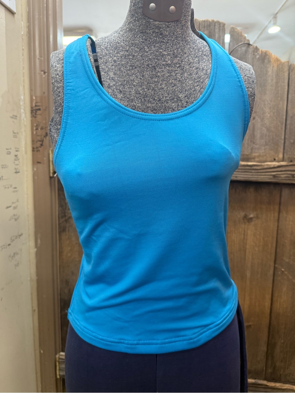 Moving Comfort Vibrant Teal Scoop Neck Athletic Tank